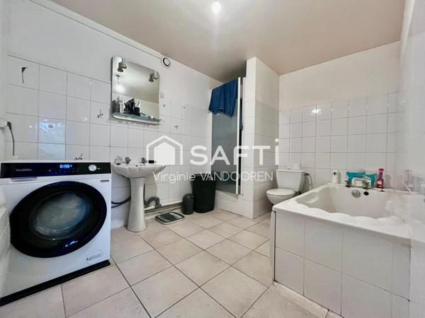 Appartement lumineux, balcon et face aux remparts