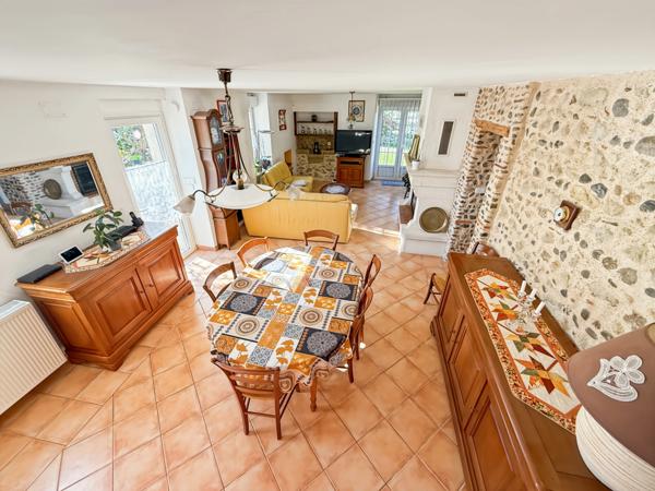 Dpt Gers (32), à vendre AIRE SUR L'ADOUR PROCHE maison ancienne en pierres entièrement rénovée T5 de 160 m² habitables + terrasses et grand double garage sur 1592 m² de terrain, au calme