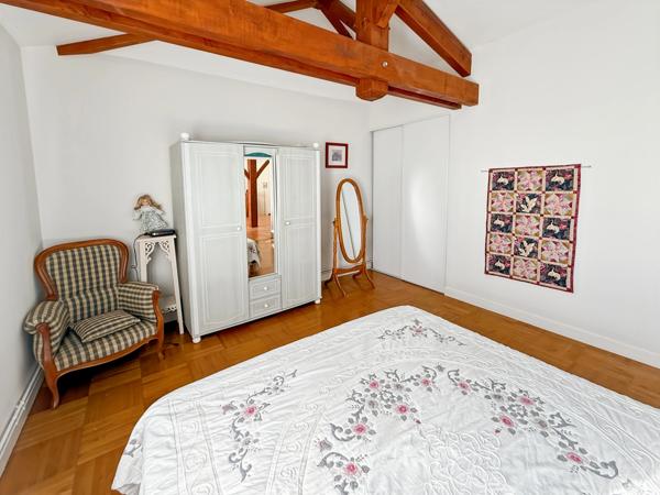 Dpt Gers (32), à vendre AIRE SUR L'ADOUR PROCHE maison ancienne en pierres entièrement rénovée T5 de 160 m² habitables + terrasses et grand double garage sur 1592 m² de terrain, au calme