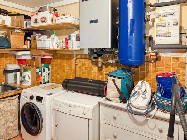 Dpt Gers (32), à vendre AIRE SUR L'ADOUR PROCHE maison ancienne en pierres entièrement rénovée T5 de 160 m² habitables + terrasses et grand double garage sur 1592 m² de terrain, au calme