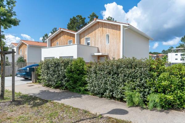 Maison à vendre    4 pièces •    Biscarrosse