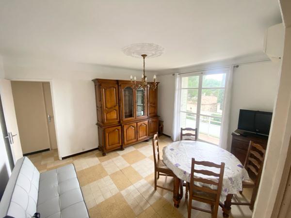 Marseille (13008) Sainte-Anne – Marseille 13008 Appartement Type 4 – 63 m² – Balcon – Cave