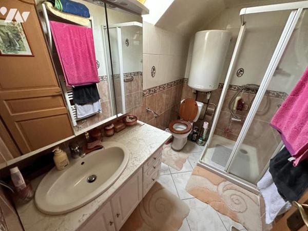 Maison avec grand terrain de 2,5 hectares