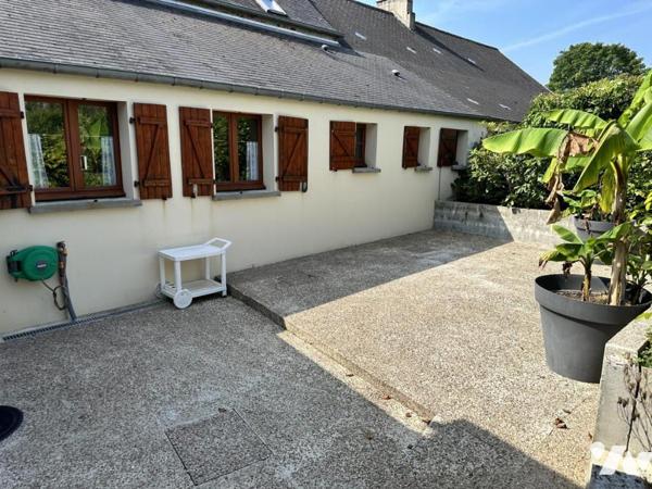 Maison avec grand terrain de 2,5 hectares