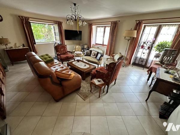 Maison avec grand terrain de 2,5 hectares