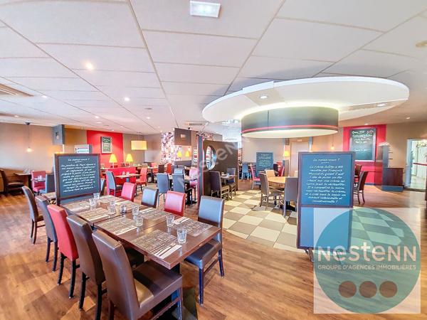 RESTAURANT CLÉ EN MAIN.  EMPLACEMENT STRATÉGIQUE À OLIVET
