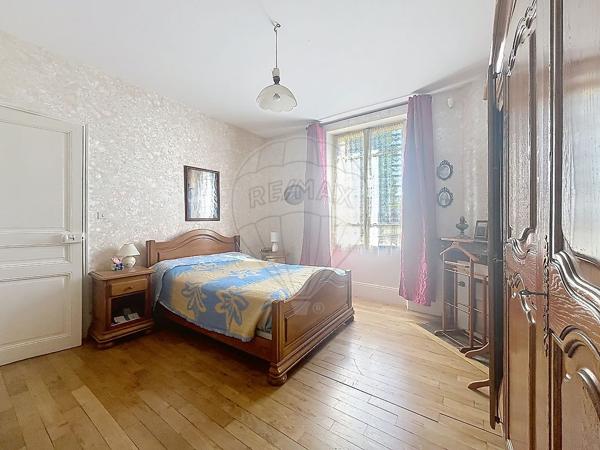 Maison 5 chambre(s) à vendre - Champigny, Yonne - 89