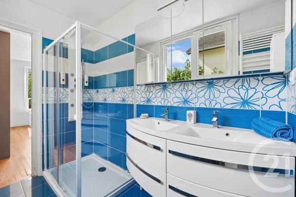 Maison à vendre  8 pièces - 176,22 m 2   VILLEMOMBLE  - 93