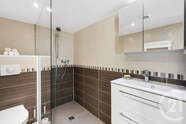Maison à vendre  8 pièces - 176,22 m 2   VILLEMOMBLE  - 93