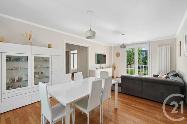 Maison à vendre  8 pièces - 176,22 m 2   VILLEMOMBLE  - 93
