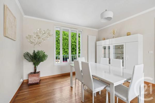 Maison à vendre  8 pièces - 176,22 m 2   VILLEMOMBLE  - 93