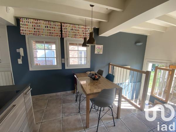 Maison traditionnelle 7 pièces de 161 m² à Noyon (60400)