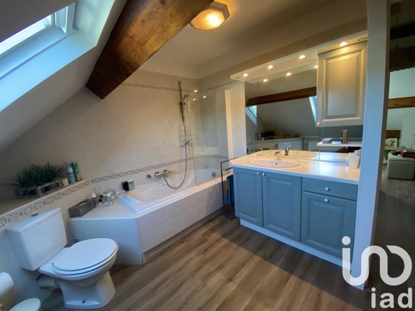 Maison traditionnelle 7 pièces de 161 m² à Noyon (60400)