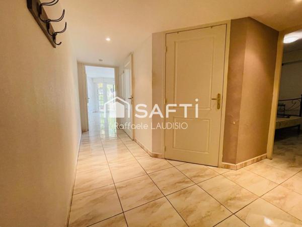 Fréjus Plage – À 60 mètres de la mer et commerces