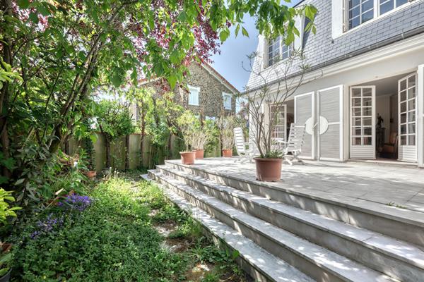 Maison Le Perreux Sur Marne 5 pièces170 m2-Centre-ville.