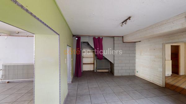 Vente
                Immeuble148 m² - 6 Pièces -
                    MORTAGNE SUR SEVRE (85290)