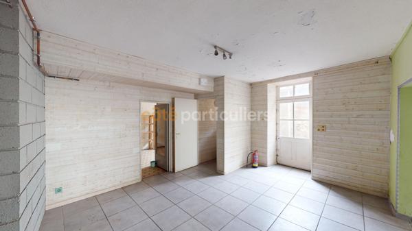Vente
                Immeuble148 m² - 6 Pièces -
                    MORTAGNE SUR SEVRE (85290)