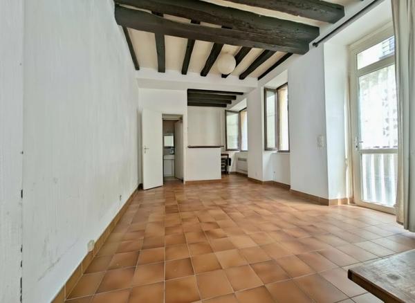 EXCLUSIVITE - A VENDRE  37000 TOURS CENTRE  Studio 27m2