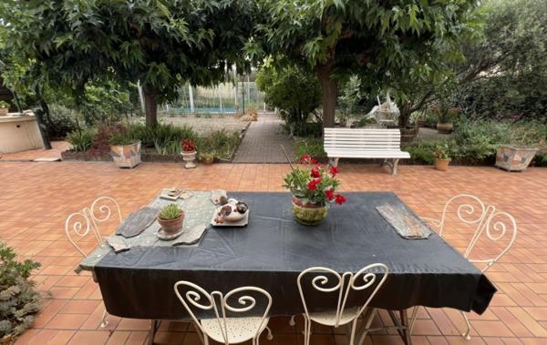 Vente Maison Avec grand garage et jardin à rénover Lezignan-corbieres   