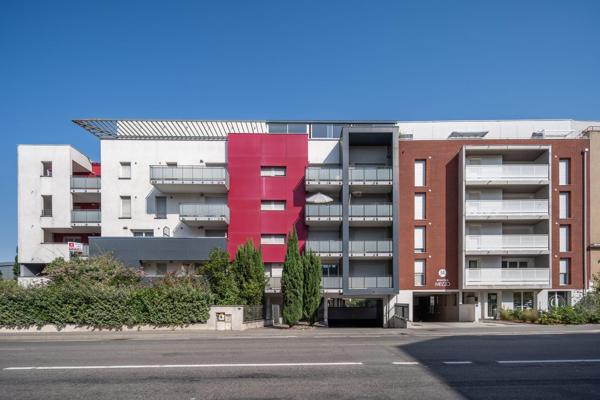 Appartement T3 66m2 avec balcon et parking s/s