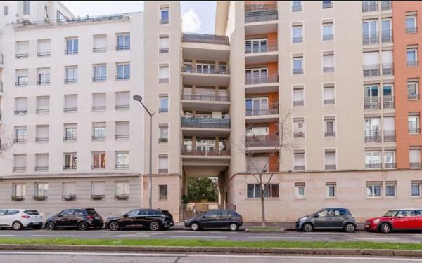 Appartement à vendre    2 pièces • 39,54 m2 Lyon 8