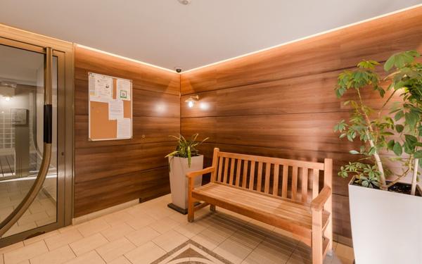 Appartement à vendre    2 pièces • 39,54 m2 Lyon 8