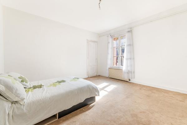 BRUGES PROCHE CENTRE MAISON A RENOVER