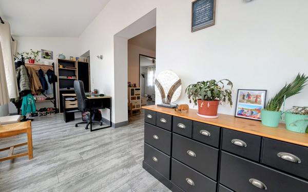 Maison à vendre    6 pièces •  Échillais