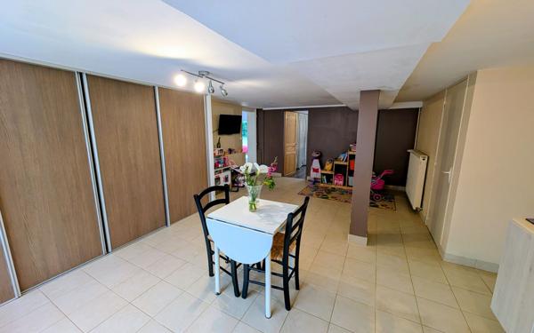 Maison à vendre    6 pièces •  Échillais