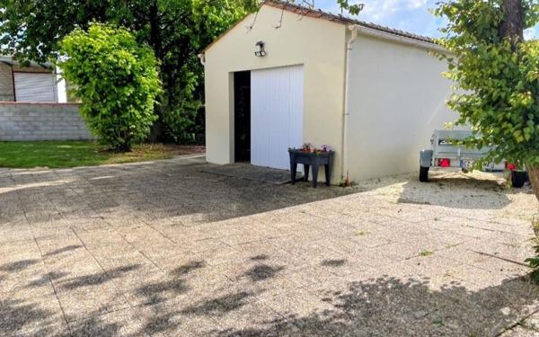 Maison à vendre    6 pièces •  Échillais