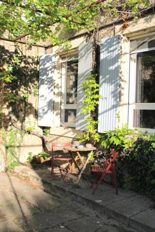 A DECOUVRIR EN EXCLUSIVITE, VERITABLE COUP DE COEUR POUR CE MAS PROVENCAL DU 18 EME SIECLE SITUE A ENTRAIGUES SUR LA SORGUE