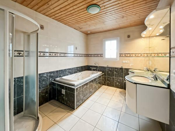 Maison La Barre De Monts 5 pièce(s) 142 m2