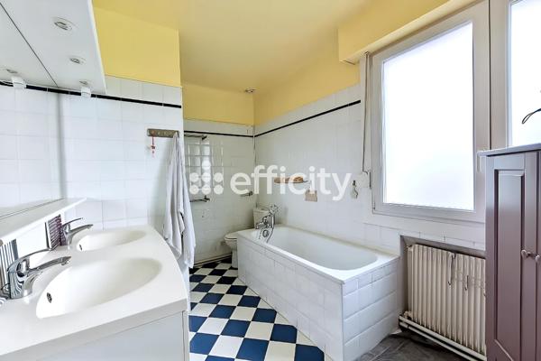 Maison 5 pièces - 122 m² Exclusivité efficity