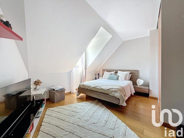 Maison à vendre 6 pièces 140 m² Mandres-les-Roses