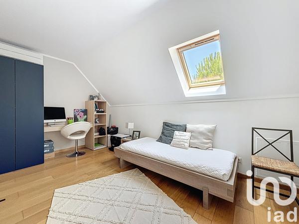 Maison à vendre 6 pièces 140 m² Mandres-les-Roses