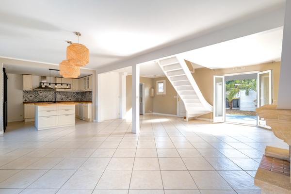 Vente maison Familiale 5 pièces 130 m² avec 1 dépendance