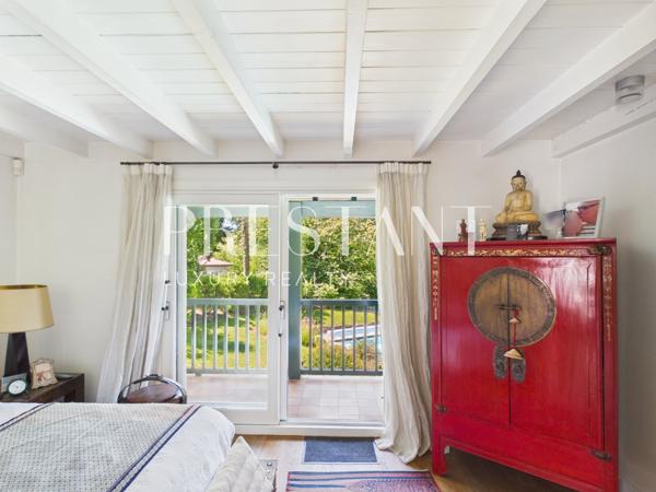 Maison neo-basque avec jardin piscine et garage, MOUGUERRE