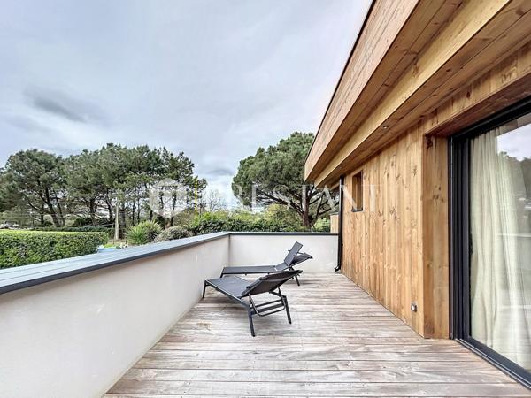 Chiberta – Superbe maison contemporaine neuve de fin 2023 sur terrain paysagé agrémenté d’une piscine. Plage à pied., ANGLET