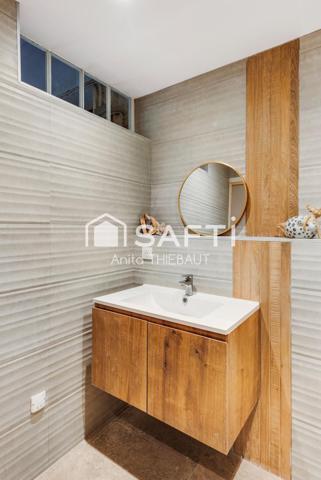 Fréjus - Au calme, appartement 80 m² rénové, traversant, cour privative