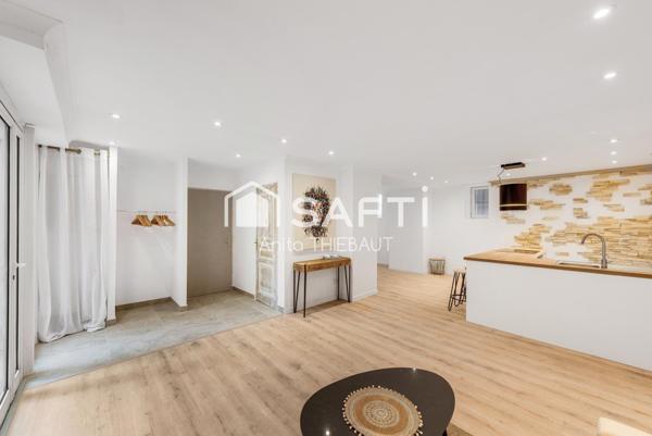 Fréjus - Au calme, appartement 80 m² rénové, traversant, cour privative