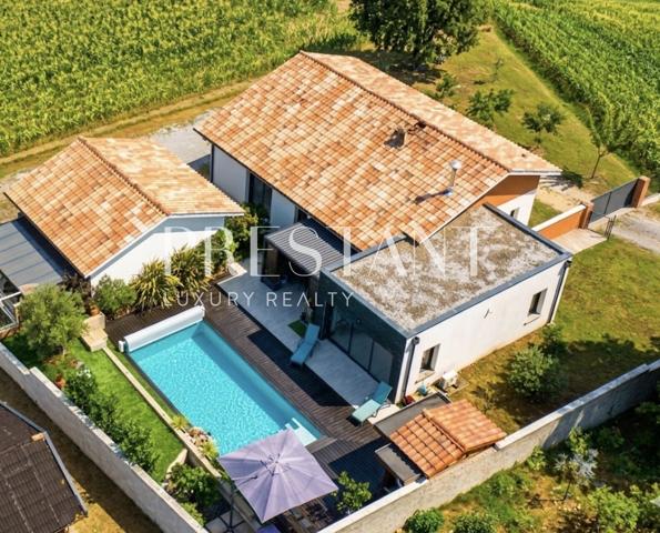 Hossegor, proche centre ville et golf , villa de 250m2 avec garage à velo de 20m2, SAINT GEOURS DE MAREMNE