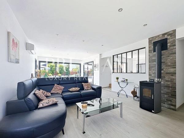 Hossegor, proche centre ville et golf , villa de 250m2 avec garage à velo de 20m2, SAINT GEOURS DE MAREMNE