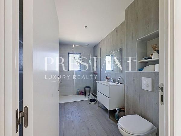 Hossegor, proche centre ville et golf , villa de 250m2 avec garage à velo de 20m2, SAINT GEOURS DE MAREMNE