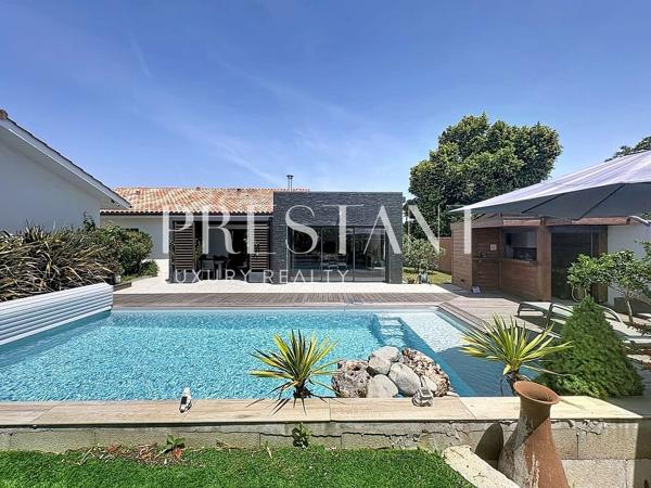 Hossegor, proche centre ville et golf , villa de 250m2 avec garage à velo de 20m2, SAINT GEOURS DE MAREMNE