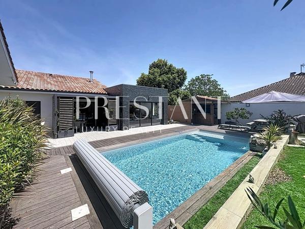 Hossegor, proche centre ville et golf , villa de 250m2 avec garage à velo de 20m2, SAINT GEOURS DE MAREMNE