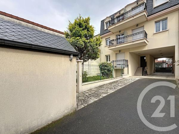 Immeuble à vendre  291,37 m 2   LE VESINET  - 78
