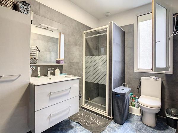 PAVILLON INDEPENDANT - 105M² - 4 CHAMBRES - SOUS SOL - GARAGE - DEPENDANCE