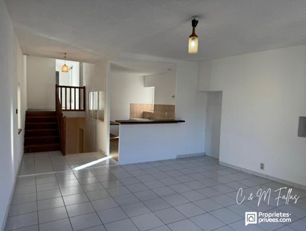 Maison de village en pierre - Terrasse plein sud - Garage - Proche Gorges de l'Ardèche