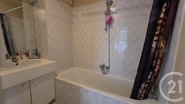 Appartement à vendre  4 pièces - 92,30 m 2   LES LILAS  - 93