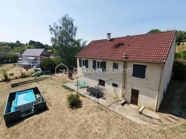 Magnifique pavillon sur sous sol de 91m² à La Machine

Sur la commune de La Machine, situé proche de toutes les écoles, les commerces et les commodités, nous vous présentons ce magnifique pavillon élevé sur sous sol construit en 1980, d'une superficie habitable de 91 m², comprenant 4 pièces composées d'une grande pièce de vie de 49m², avec espace salon, espace séjour, ainsi qu'une cuisine ouverte, aménagée et équipée, 3 chambres, wc et salle d'eau au rez-de-chaussée, cellier, atelier, buanderie aménagée, grand garage de 25m², terrasse et dépendance de jardin, le tout sur un beau terrain d'environ 1630m², arboré, entretenu et entièrement clos.

Au rez-de-chaussée, ce pavillon propose une petite véranda d'accueil, elle dispose d'une entrée qui donne sur une grande pièce de vie de 49m², composée d'un espace salon, un espace séjour, ainsi qu'une cuisine ouverte, aménagée et équipée.
Un dégagement de couloir dessert 3 chambres de 10,5, 11 et 12m², une salle d'eau et un wc indépendant.

Du couloir, un escalier mène au sous sol, où ce pavillon propose un espace buanderie de 19,5m², un cellier de 19m², une pièce de rangement ou atelier de 20m²,  ainsi qu'un grand garage de 25m².

Tous les sols de cette maison sont en carrelage (Salon séjour, cuisine, salle d'eau, wc) mais aussi en parquet (chambres), elle est composée d'un chauffage de type pompe à chaleur Air /Air (Climatisations réversibles) ainsi qu'un ballon production d'eau chaude.
Elle bénéficie d'une isolation double vitrage PVC, ainsi que de volets bois standards.
Ce pavillon dispose de combles parfaitement isolés et d'une toiture en tuiles mécaniques bétons en bon état.

Côté terrain, cette maison dispose d'un portail , d'une parcelle d'environ 1630 m² de terrain sans vis à vis entièrement clôturée, arborée et très bien entretenue, d'une terrasse, ainsi que d'une dépendance de jardin,
Côté assainissement, ce pavillon dispose du tout à l'égout.
Il dispose de la fibre internet

Les plus de cette maison :
Sa proximité de toutes les commodités, des commerces et des écoles. La qualité générale du bien parfaitement entretenu avec des grands volumes de pièces dont son salon séjour, sa cuisine ouverte aménagée et équipée, ses 3 chambres? son mode de chauffage, sa buanderie aménagée, son garage, ses extérieurs et sa terrasse, son terrain entretenu, arboré et clôturé.

Des photos supplémentaires sont disponibles sur BSK IMMOBILIER > Nos conseillers > Olivier FRESLON
Pour tout renseignement complémentaire ou pour une visite, contactez moi au 07.62.78.13.13.

Idéale pour une grande famille, cette maison est un vrai coup de cœur, une opportunité à saisir!!!